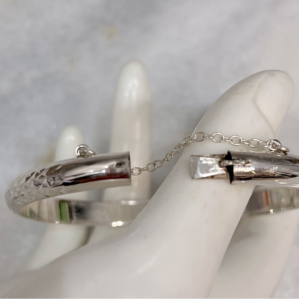 Sterling Silver Diamond Cut Bangle Bracelet - Picture 14 of 14
